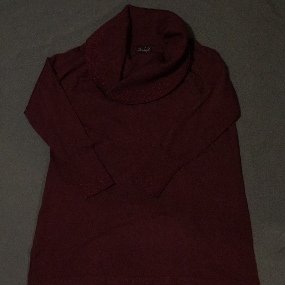 Questions Sweater with sparkle